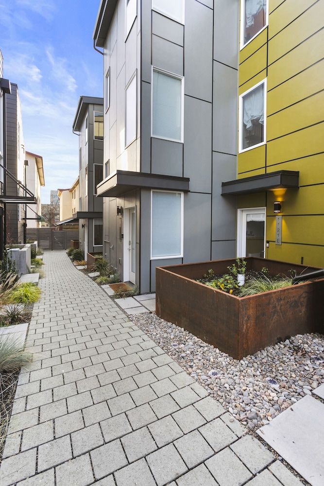 undefined Modern Sustainable Design in Ballard 3