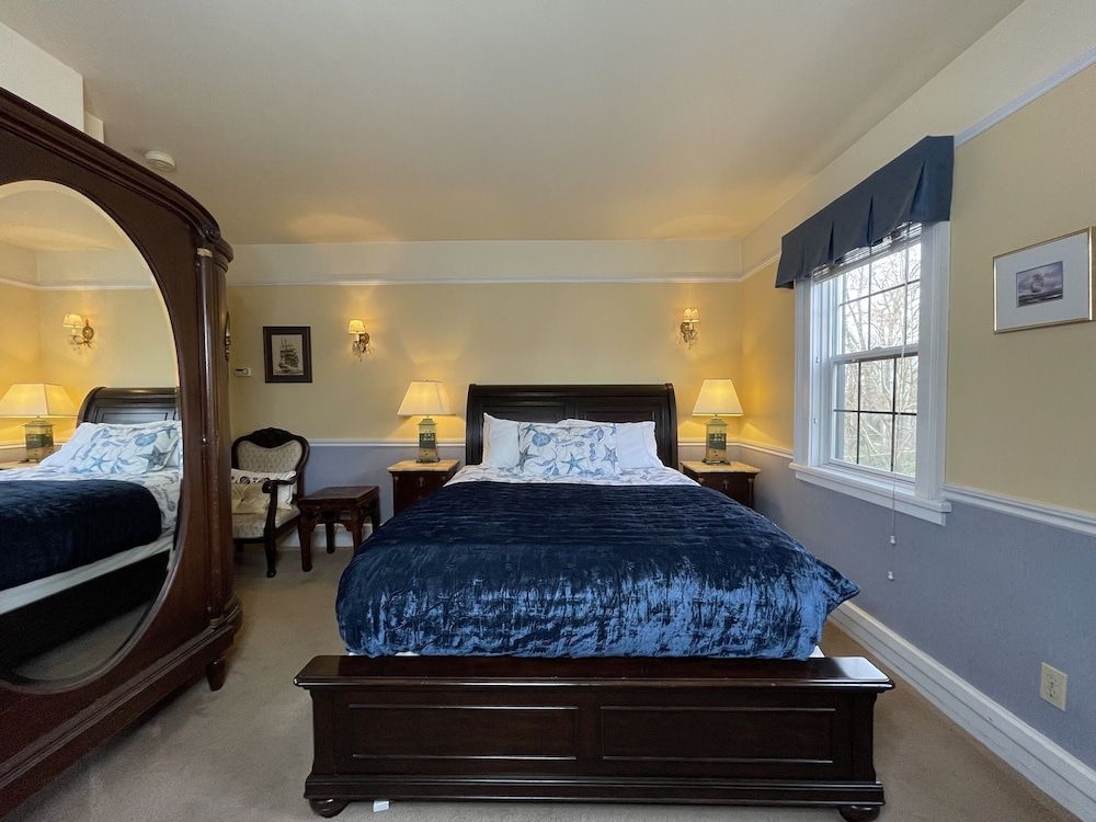 Cecil Bacon Manor Superior Double Room 3