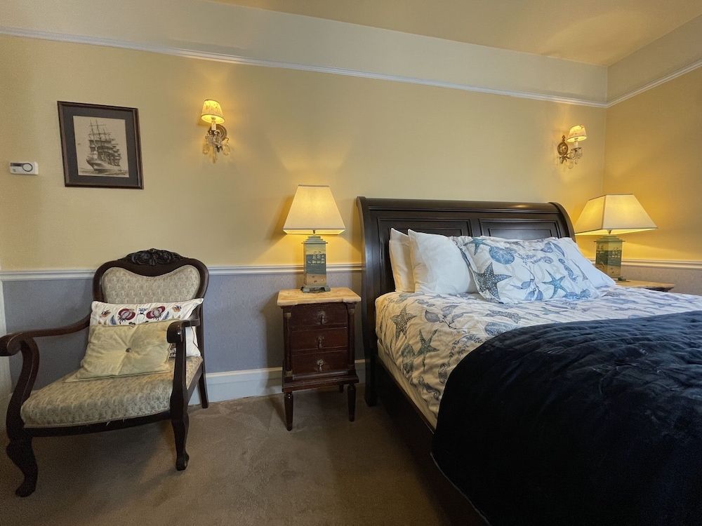 Cecil Bacon Manor Superior Double Room