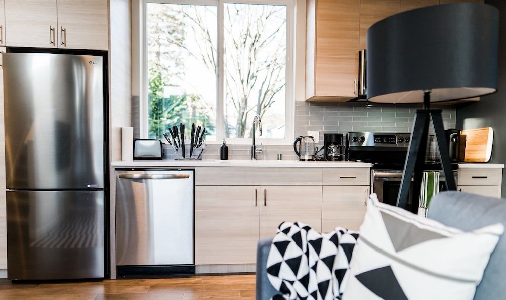 undefined Sky Mark Lux 2 - Seattle's Best Modern 3BD HomeTel 9