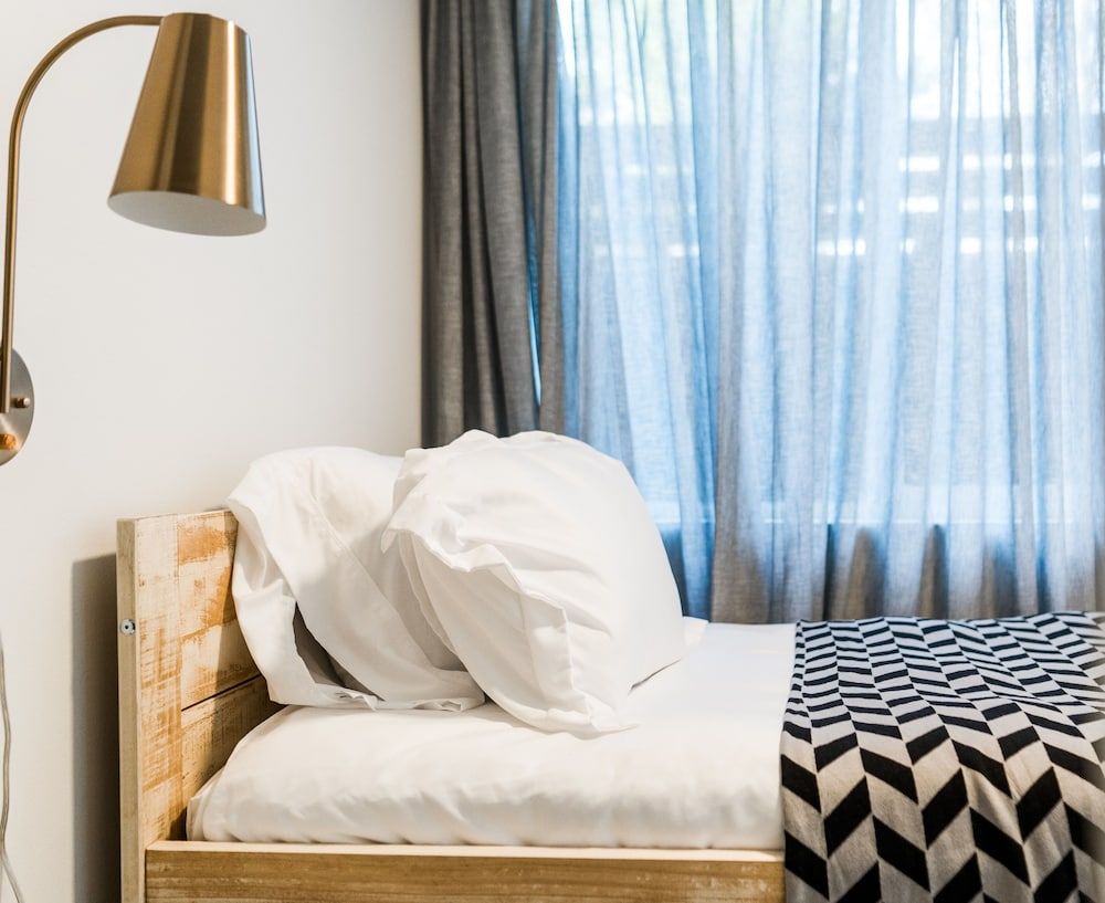 undefined Sky Mark Lux 2 - Seattle's Best Modern 3BD HomeTel 6