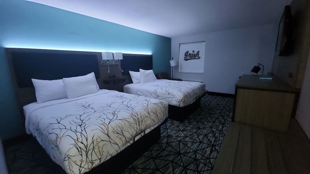 Room, 2 Queen Beds, Non Smoking