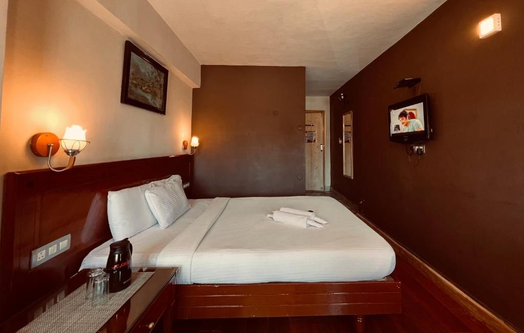 Hotel Jc Grand Deluxe Double Room 8