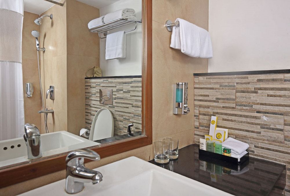 Sterling Kodai Lake Privilege Suite 6