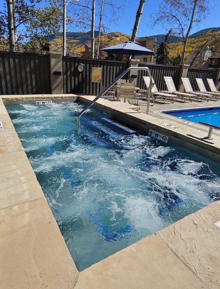Westwind 302 2BD 2BA Plat. Condo