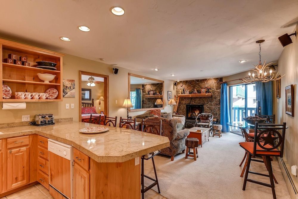 Westwind 202 2BD 2BA Plat. Condo