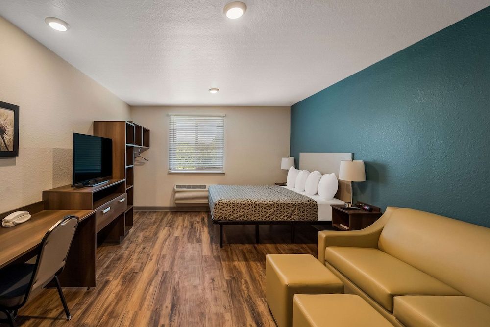 Woodspring Suites West Palm Beach