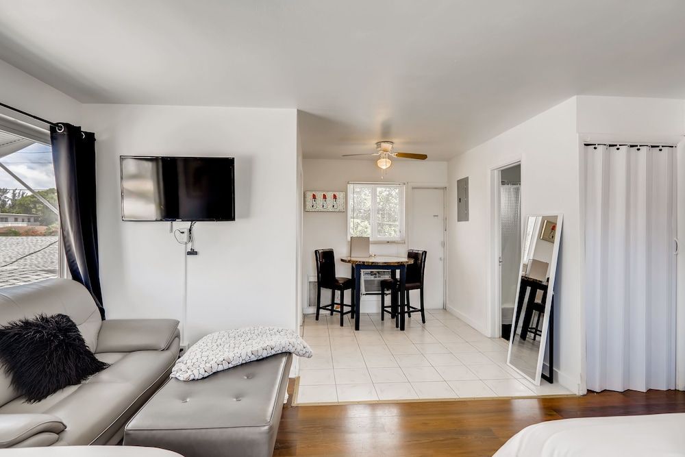 The Coral Sands Comfort Studio Suite 2