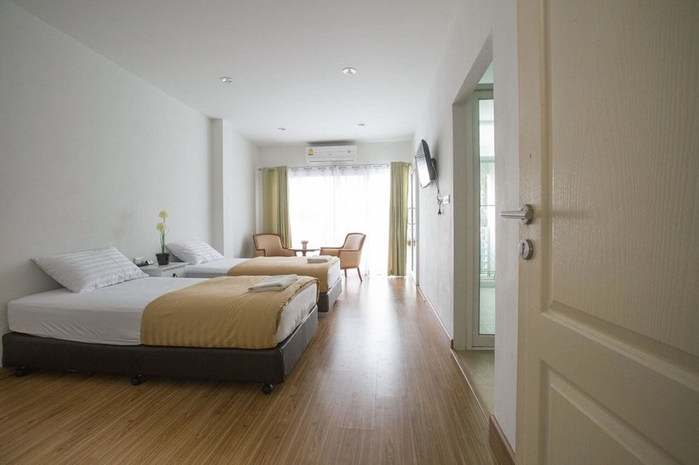 undefined 217 at HKT 8