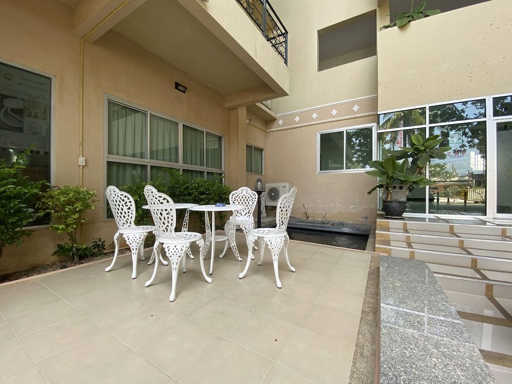 undefined C.A.P. Mansion Hotel 8