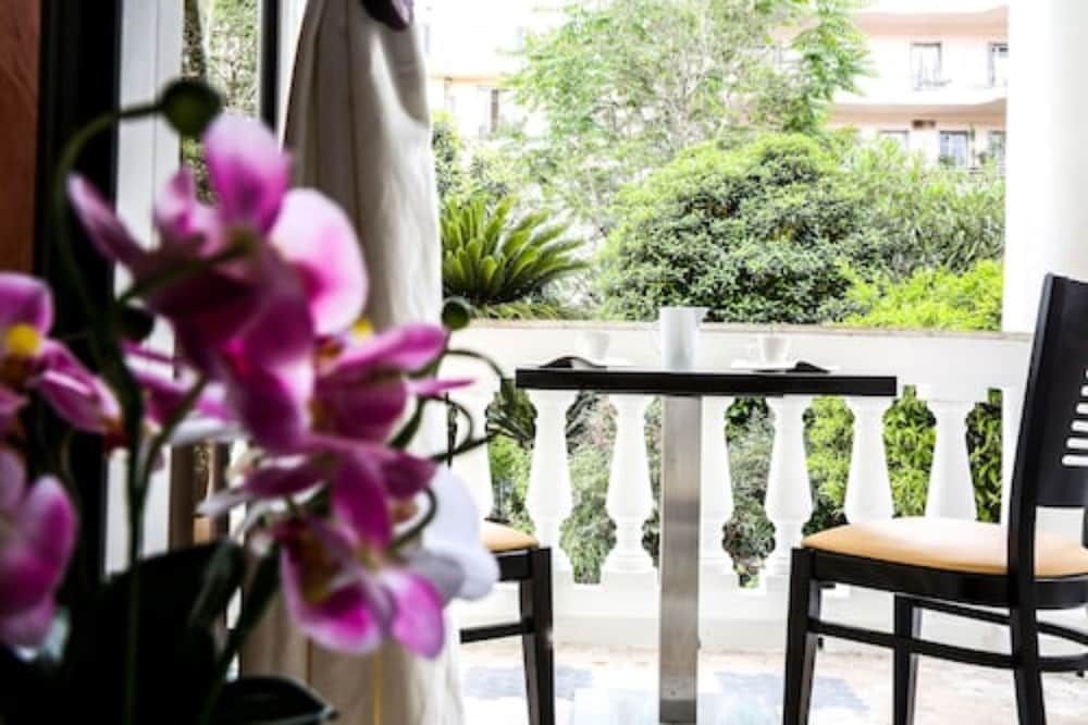 Hôtel Armenonville Junior Suite, Garden View (2 PAX) 4