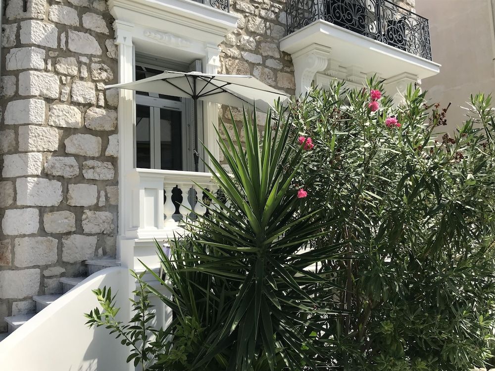 Villa le Nid Signature Apartment, 1 Bedroom 8