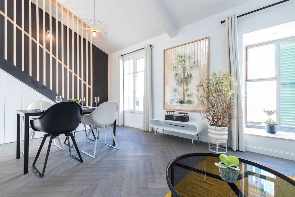 L'Abeille Boutique Apartments Deluxe Duplex SEVEN 16