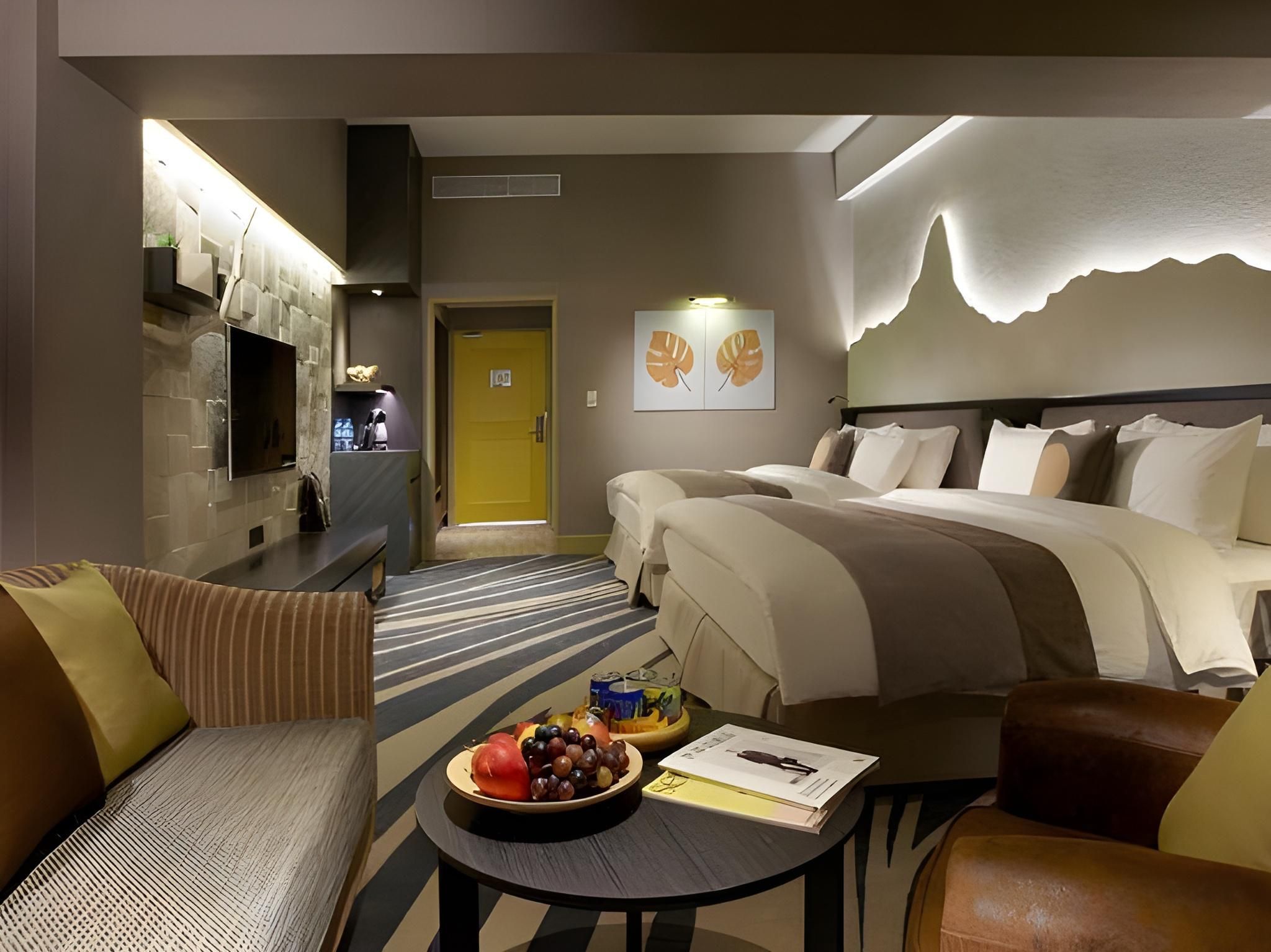 European Style Moonlight Room