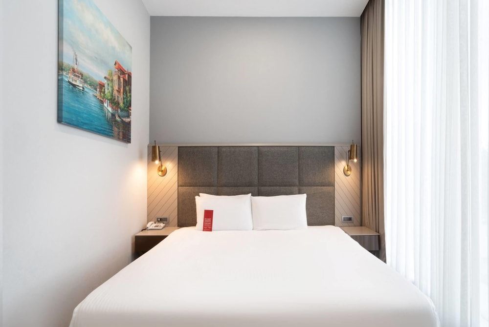 Ramada Plaza by Wyndham Istanbul Atakoy Room, 1 King Bed, Accessible, City View (Mobility)