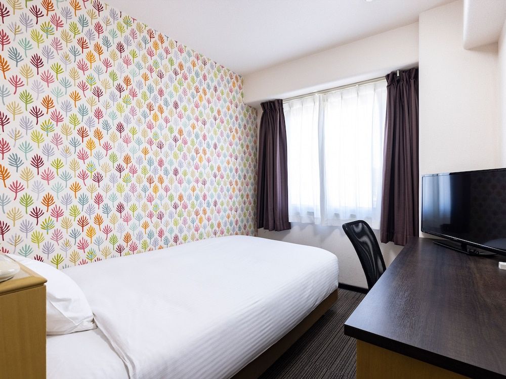Single Room, Smoking