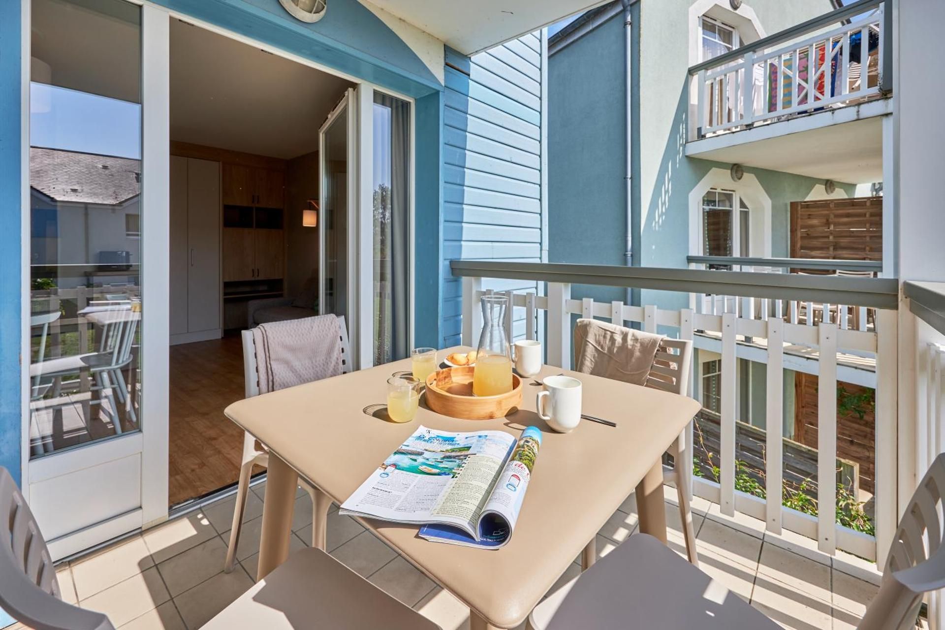 One-Bedroom Apartment with Terrace or Balcony (4 People)