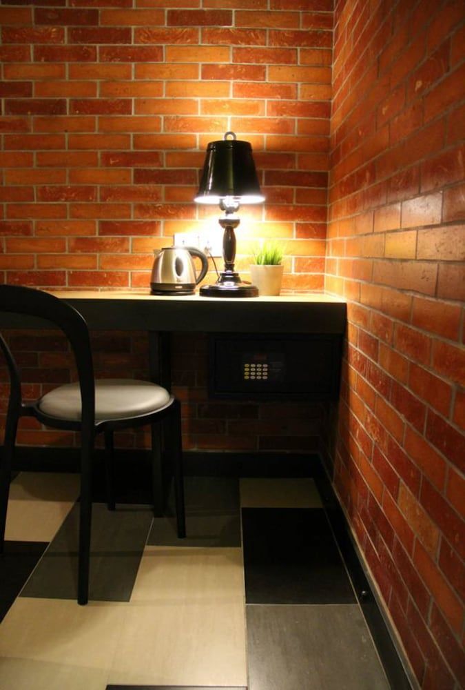 In-room business center