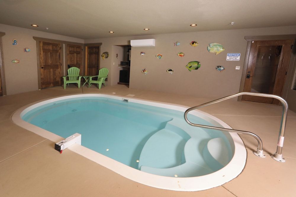 House, Multiple Beds, Hot Tub