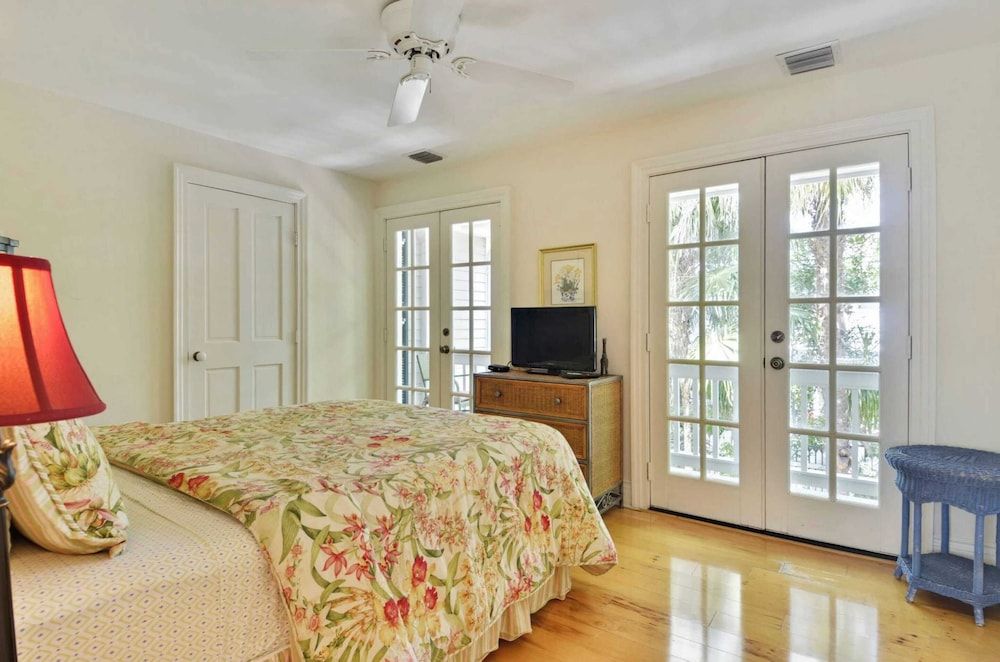 undefined Easy Livin' by Avantstay Key West Home w/ Pool & BBQ Week Long Stays Only 5