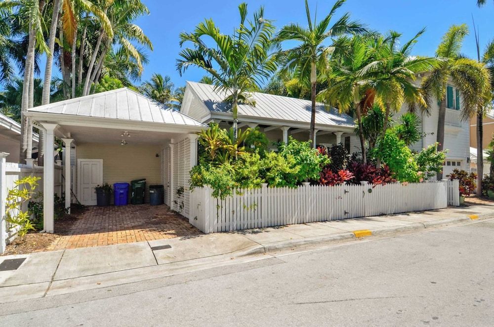 undefined Easy Livin' by Avantstay Key West Home w/ Pool & BBQ Week Long Stays Only 2