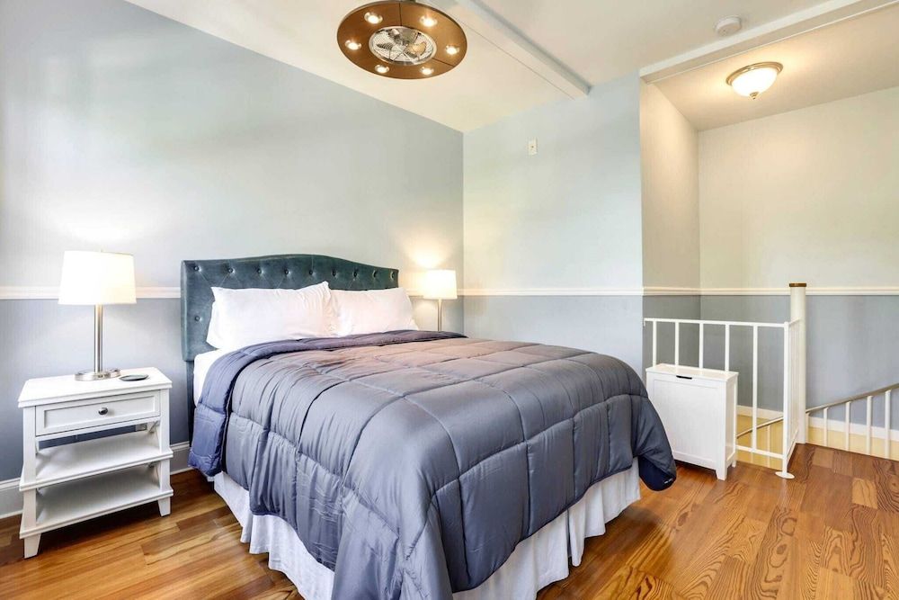 undefined Lazy Gecko by Avantstay Walk to Duval St in Key West! Month Long Stays Only 2