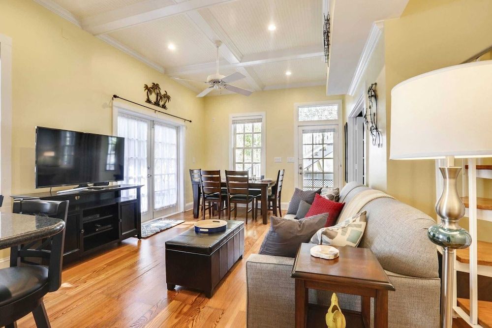 undefined Lazy Gecko by Avantstay Walk to Duval St in Key West! Month Long Stays Only 6