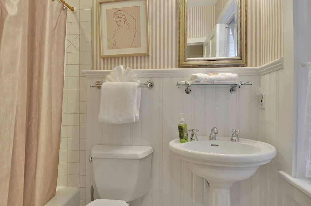 Amelia Home by Avantstay In Historic Old Town w/ Pool House (2 Bedrooms) 6