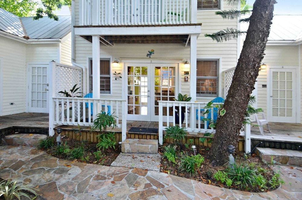 undefined Tranquility by Avantstay Close to Duval St w/ BBQ & Shared Pool 4