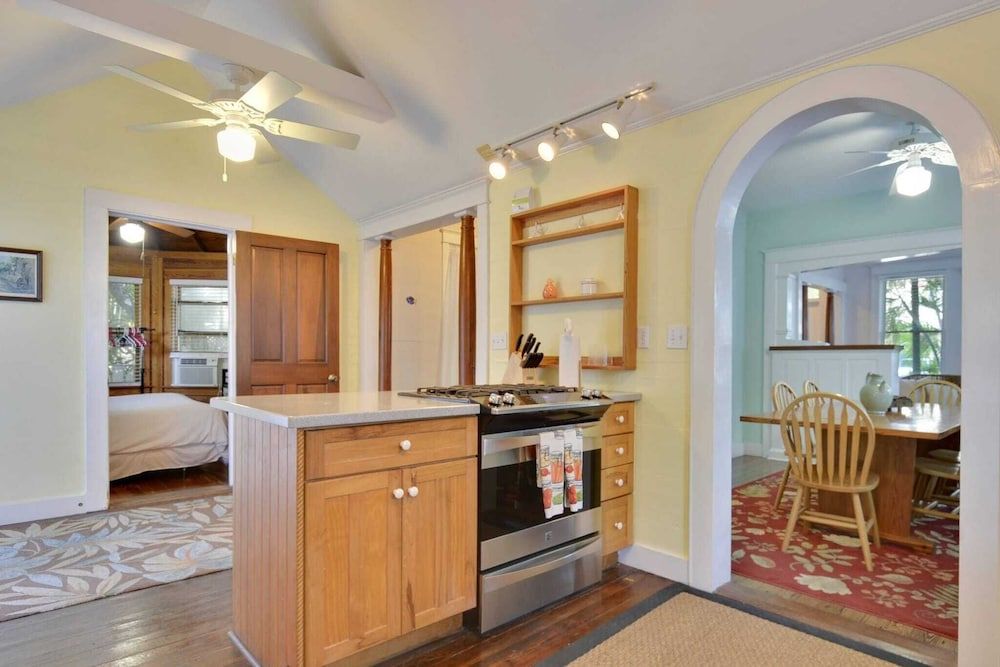 undefined First Breath by Avantstay Close to Old Town w/ Pool Month Long Stays Only 4