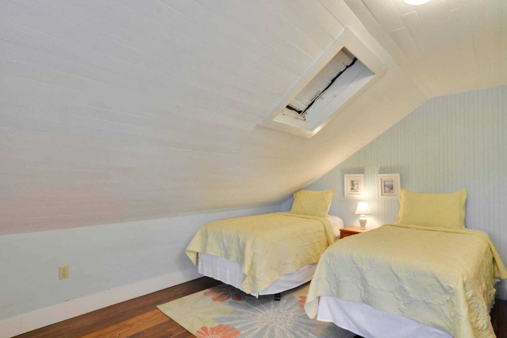 undefined First Breath by Avantstay Close to Old Town w/ Pool Month Long Stays Only 9