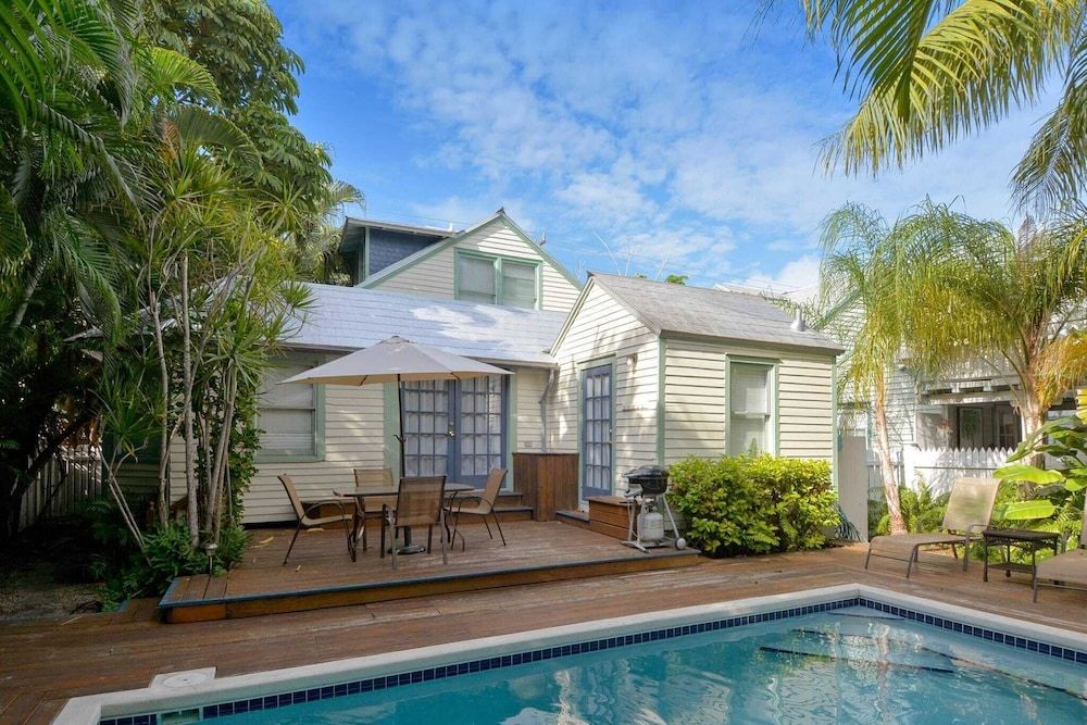 undefined First Breath by Avantstay Close to Old Town w/ Pool Month Long Stays Only 7