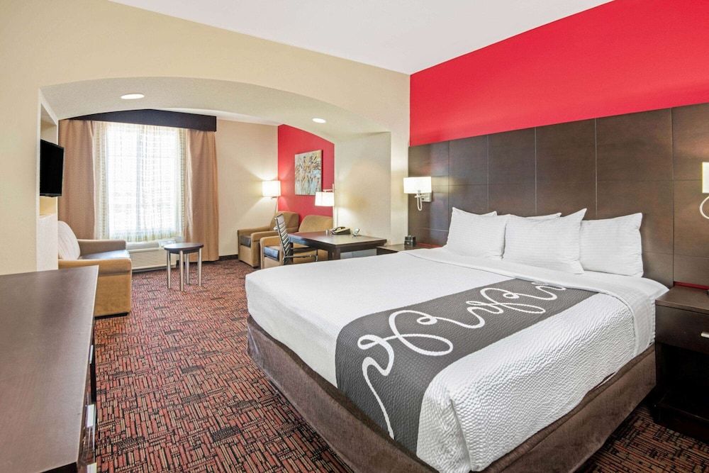 Deluxe Room, 1 King Bed, Non Smoking (Deluxe Executive Room)