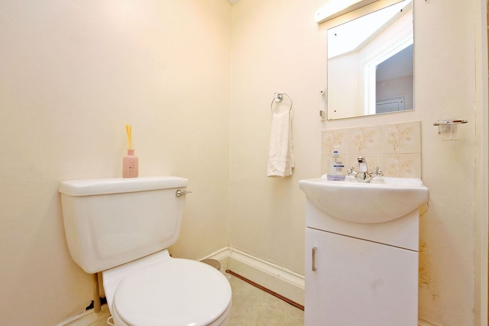 Grand Mansion, 9 Beds, Sleeps 17, Parking - Groups House 22