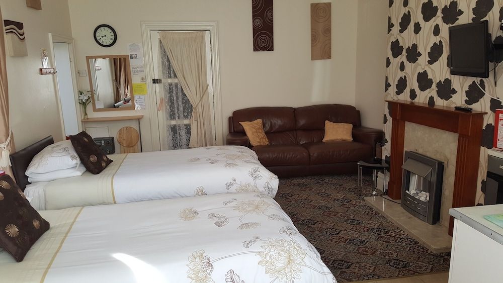 undefined Norwyn Court 4