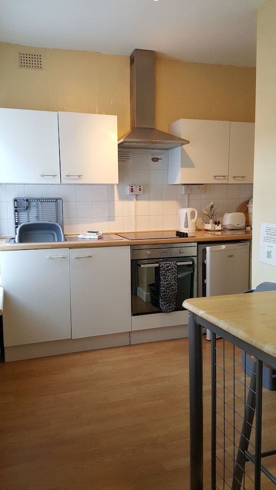 undefined Norwyn Court