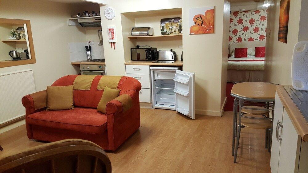 undefined Norwyn Court 9