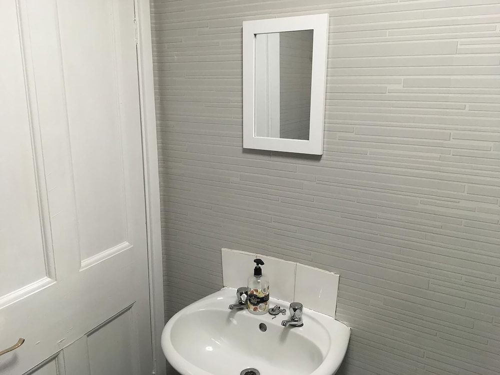 Tays Holiday Flats Apartment, Non Smoking (One-Bedroom Apartment First Floor) 13