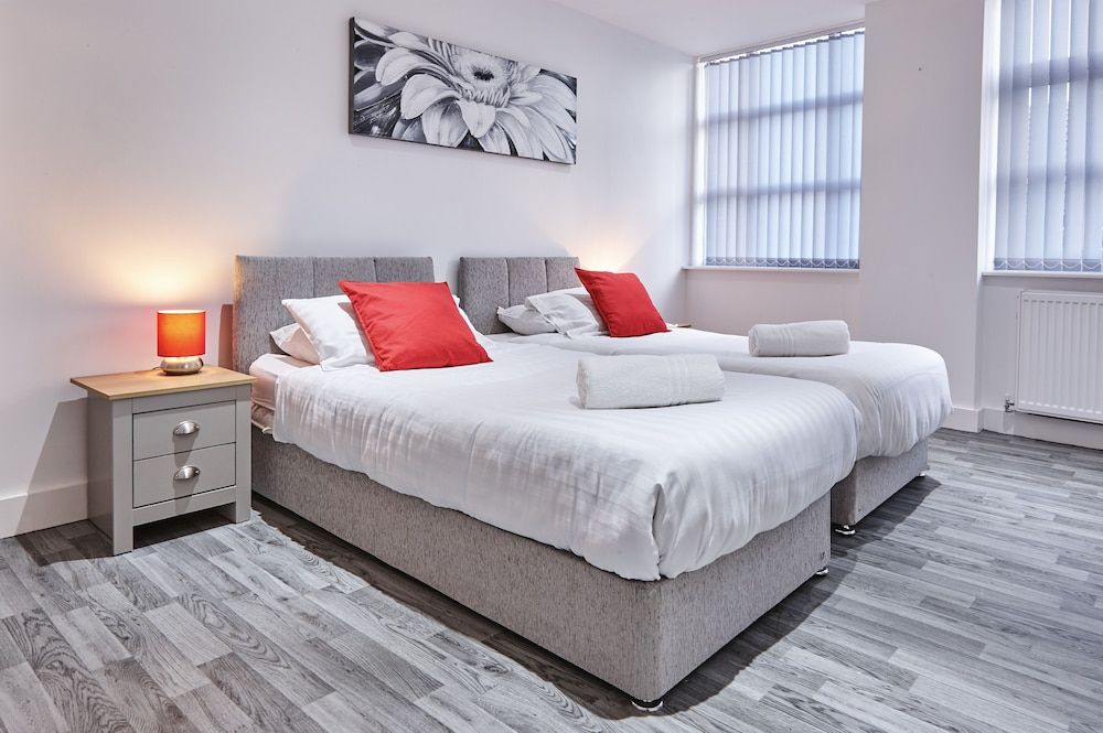 undefined Winter Gardens Service Apartments 2 4