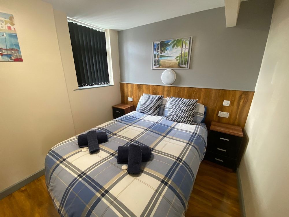 Blackpool Abode - Seaside Suites Deluxe Apartment, Private Bathroom (5) 4