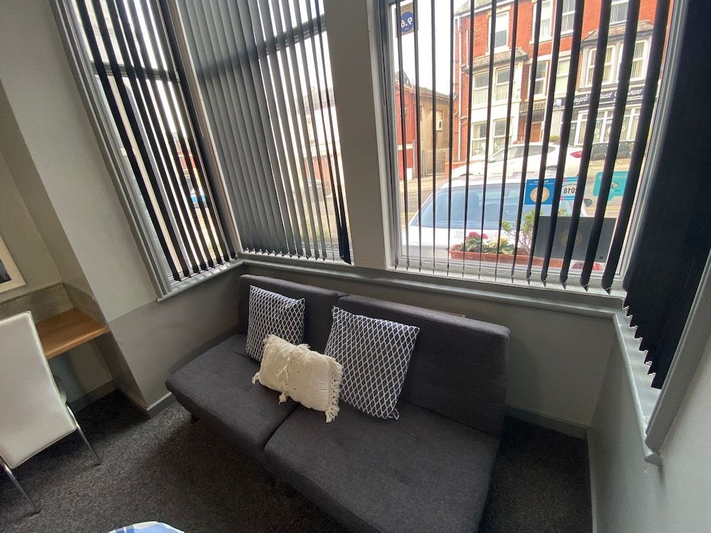 Blackpool Abode - Seaside Suites Superior Apartment, Private Bathroom (1) 15