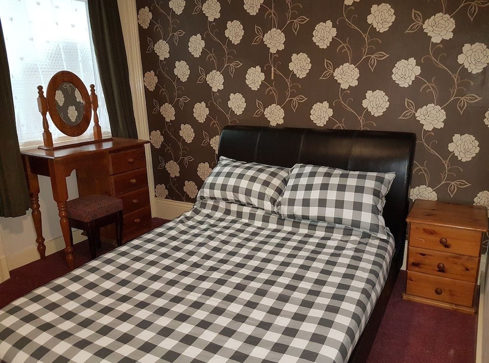 undefined Royal Windsor Holiday Apartments 4