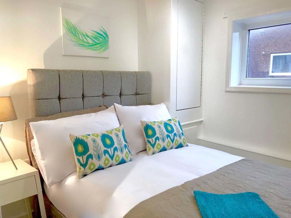 undefined Kennedy House - Beachfront 2