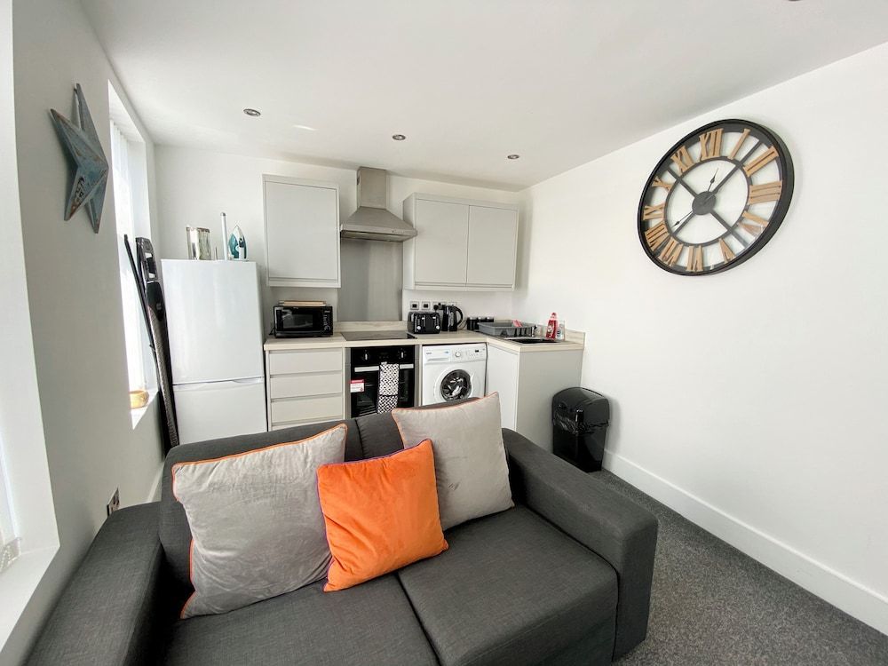 undefined Winter Gardens Service Apartments 4