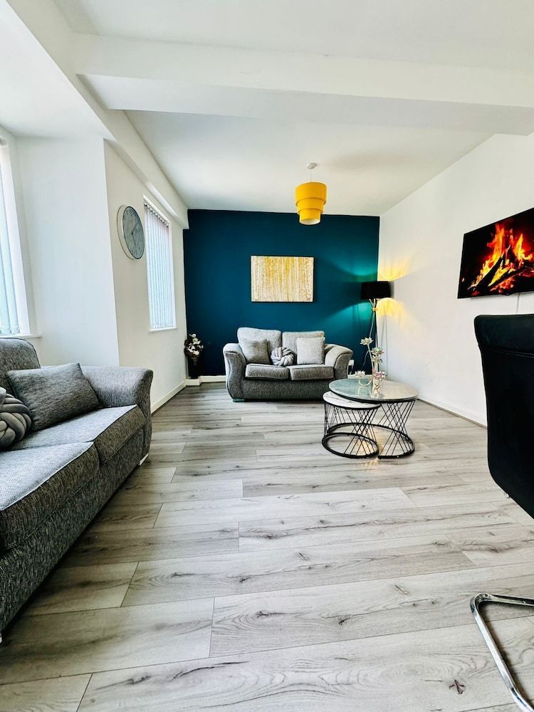 undefined Belmont Suite Sasco Apartments