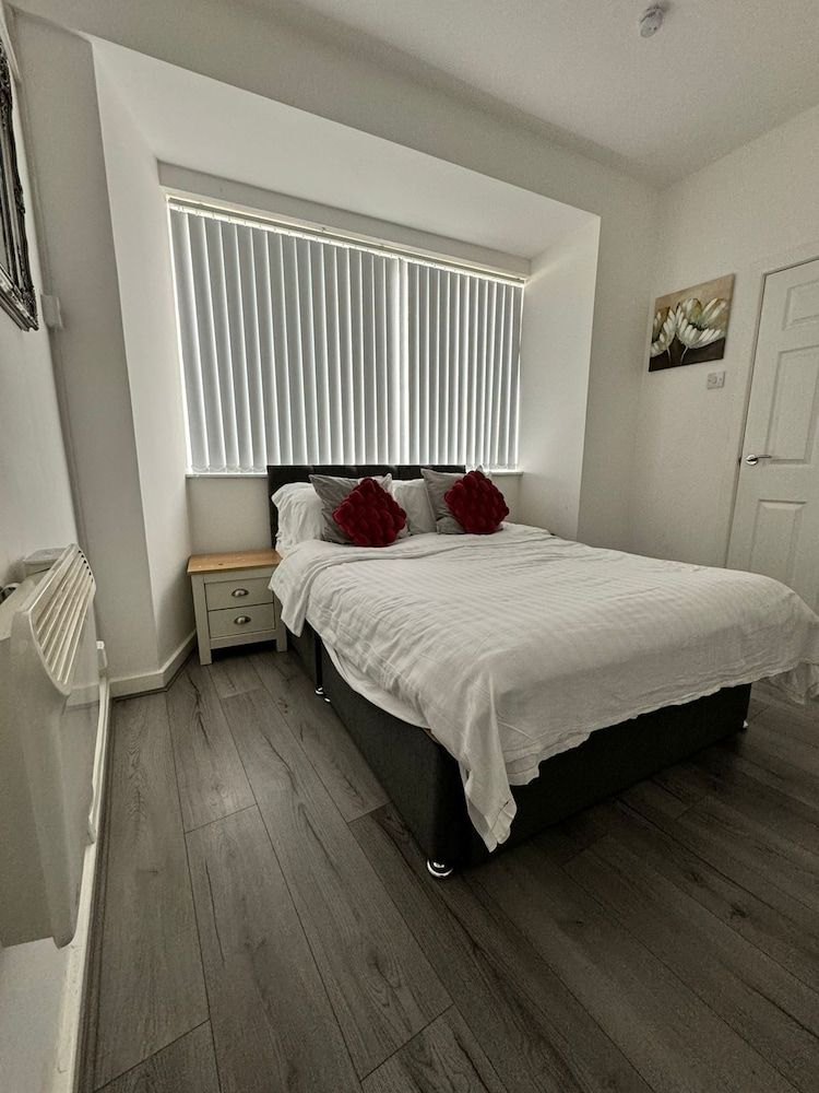 undefined Belmont Suite Sasco Apartments 3