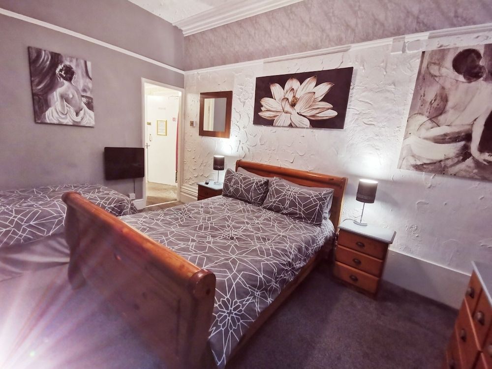 undefined Immaculate 1-bed Apartment in Blackpool - Sleeps 5 10