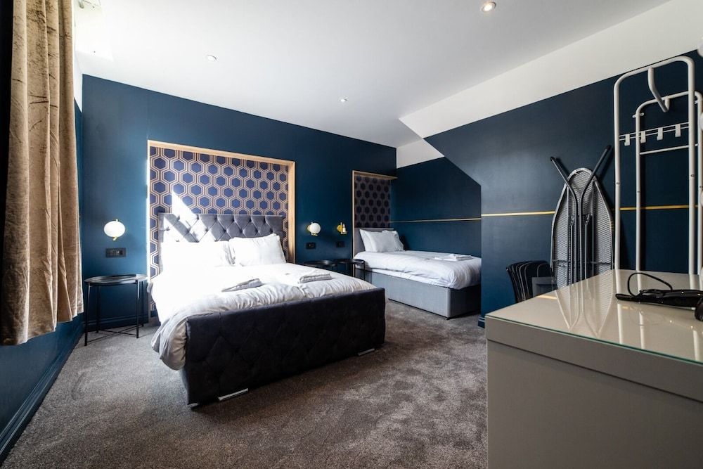 undefined Hollywood Suite Sasco Apartments 5