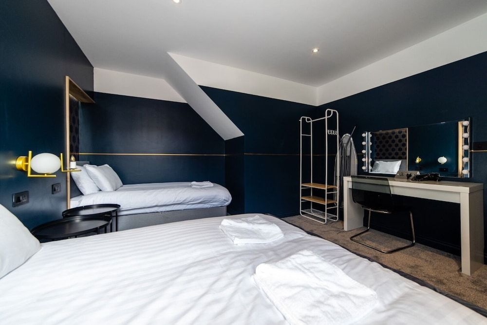 undefined Hollywood Suite Sasco Apartments 6