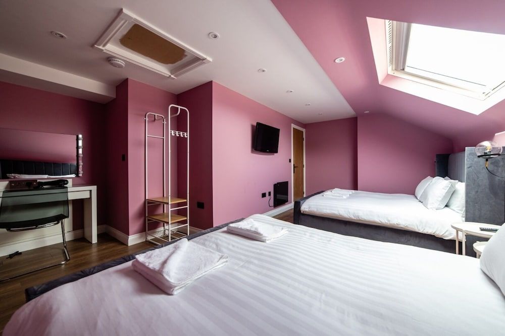 undefined Hollywood Suite Sasco Apartments 9